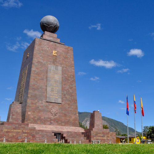 Ecuador Aktiv Ottotours La Mitad del Mundo