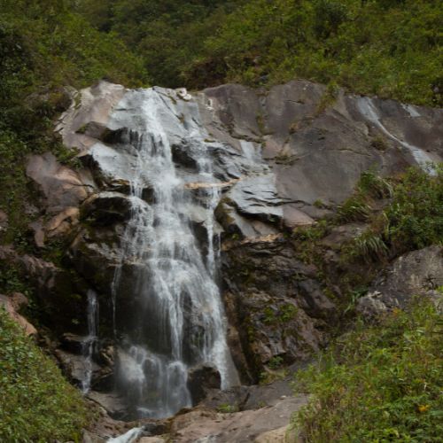 Ecuador Aktiv Ottotours Wasserfall