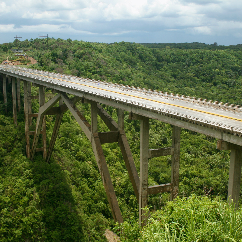 Bacunayagua Brücke Kuba Canva